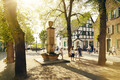 Blick auf den Brunnen in der Altstadt